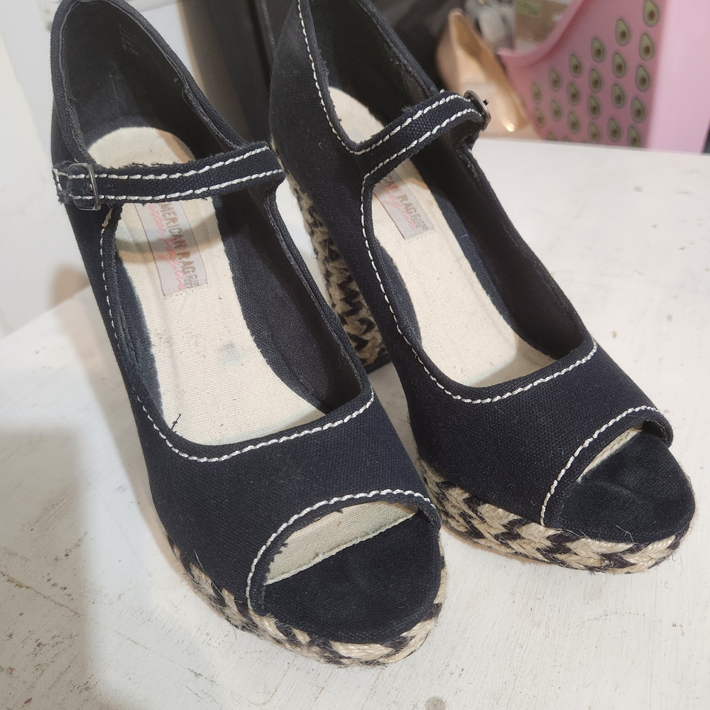 American Rag Black and Tan Platform Heels - Picture 5 of 14